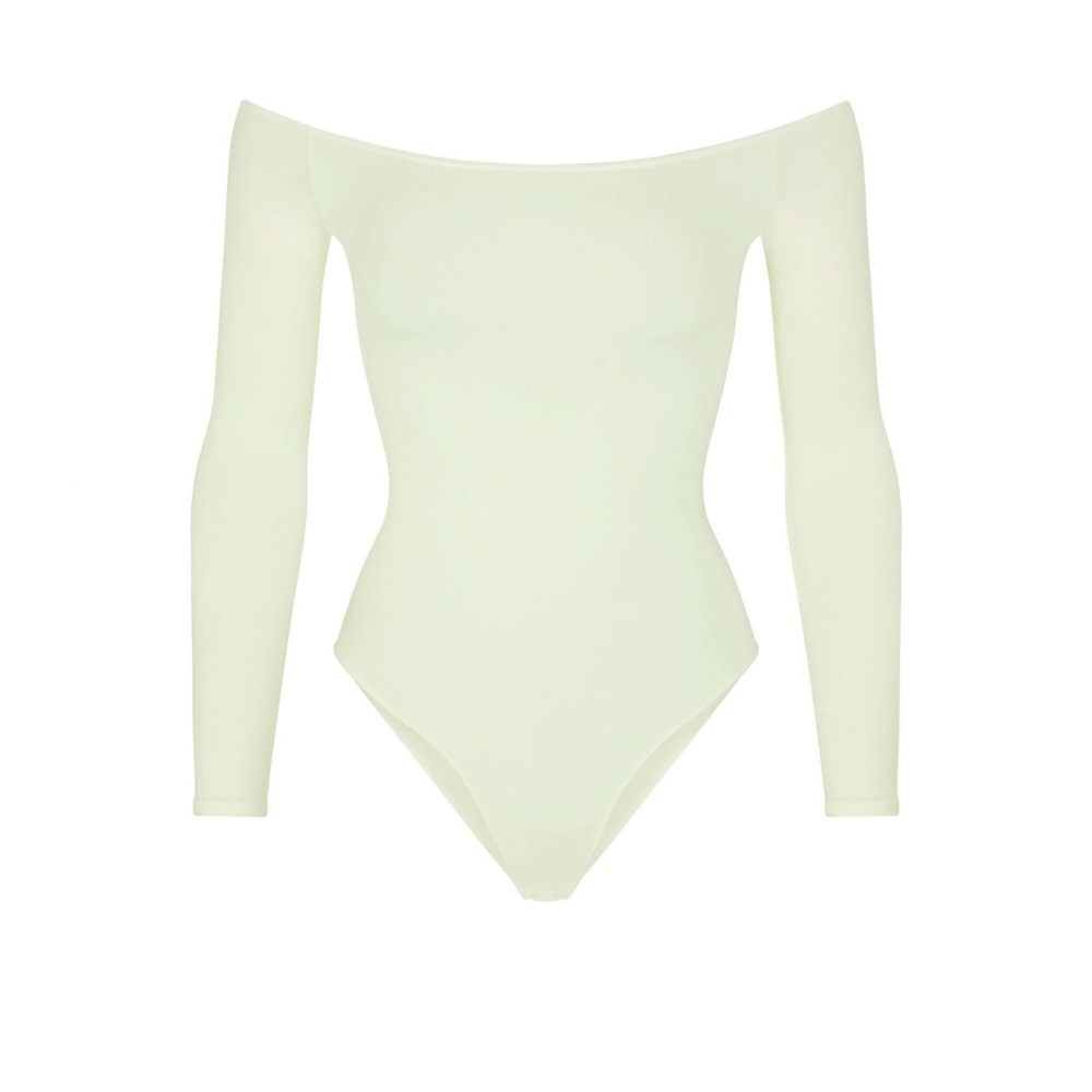 Skims essential off the shoulder bodysuit pistachio s/m